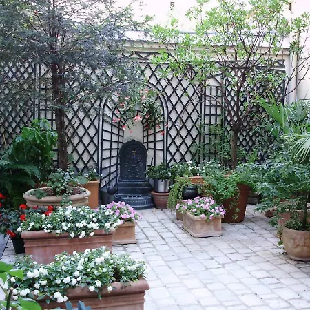 Montmartre Apartment *