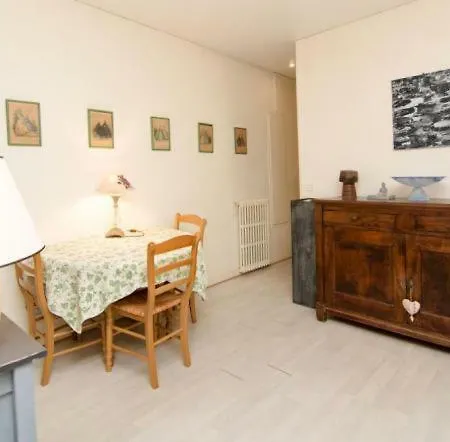 Apartment Montmartre Paris