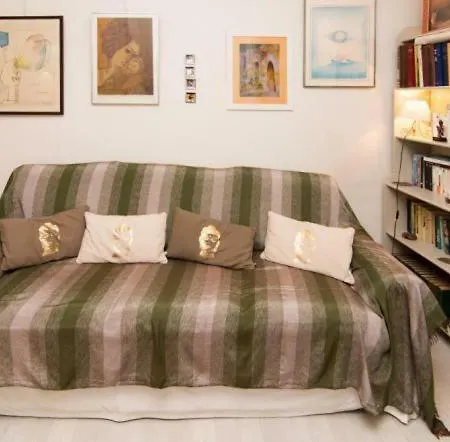 Montmartre Apartment Paris
